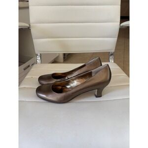 Array Bronze Metallic Leather‎ Kitten Heel Pumps Round Toe Shoes 9M 180379